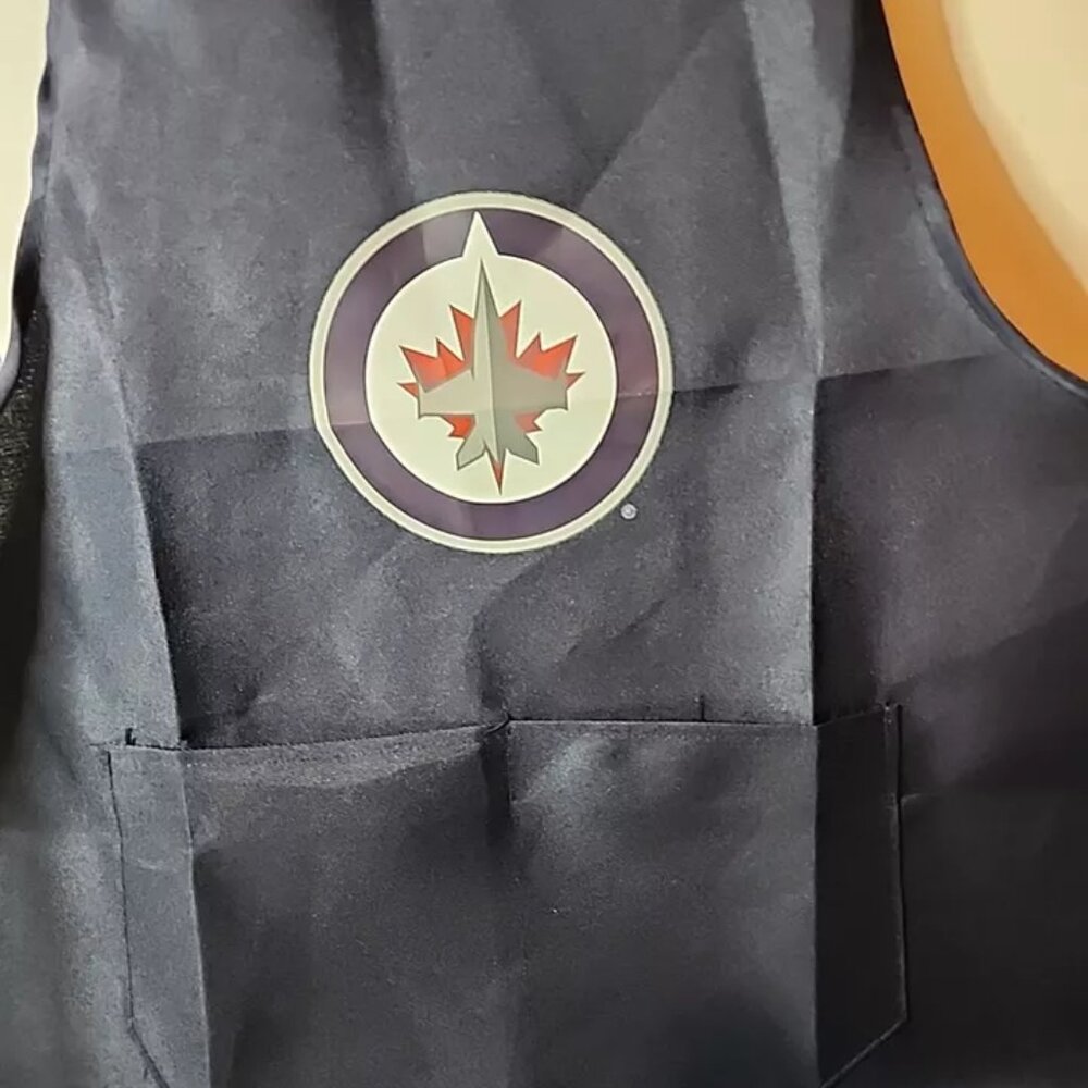 NEW! Winnnipeg Jets Logo Apron - Unisex 6299 - Picture 2 of 5
